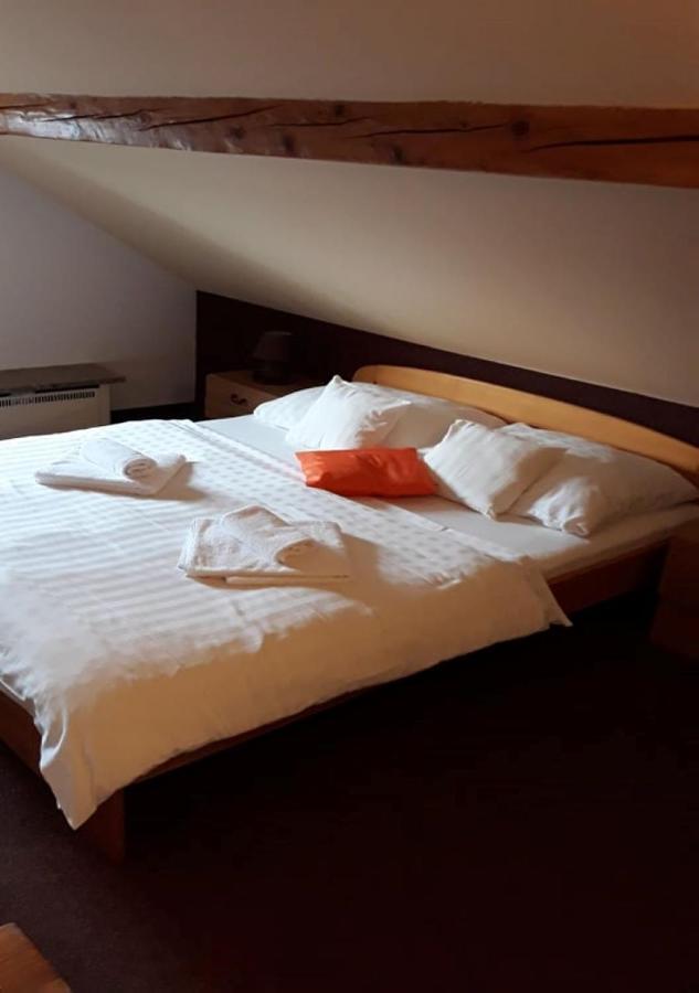 Hotel Garni Belveder Hrensko Ngoại thất bức ảnh