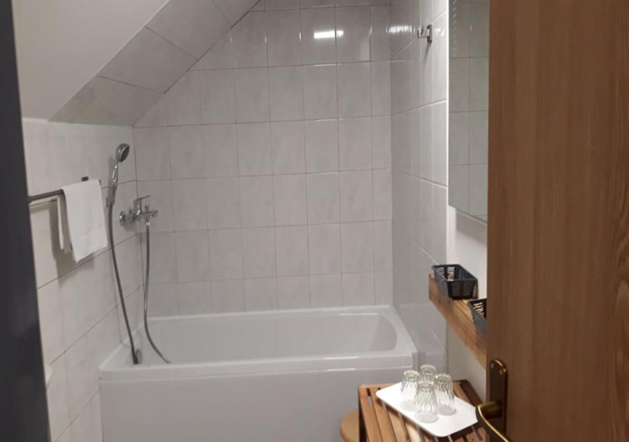 Hotel Garni Belveder Hrensko Ngoại thất bức ảnh