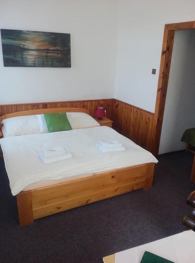 Hotel Garni Belveder Hrensko Ngoại thất bức ảnh